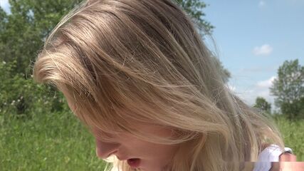 Teen Sexy Nude Outdoors